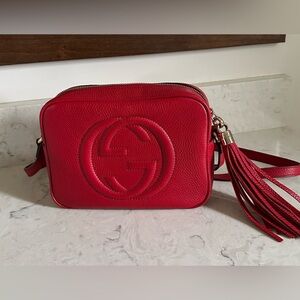 Gucci Calfskin Red Small Soho Disco Pebbled Leather Crossbody